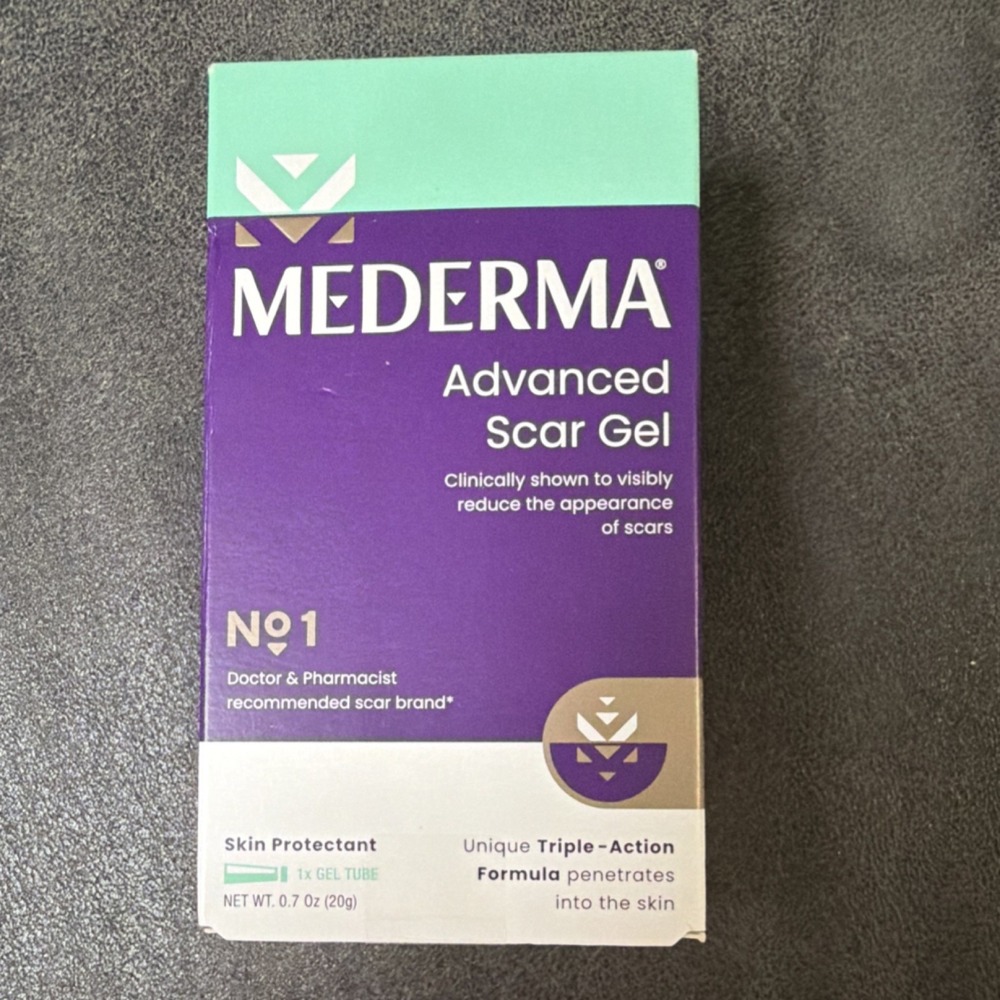 Mederma Advanced Scar Gel 0.7 oz Triple-Action‎ Scar Reducer Unisex